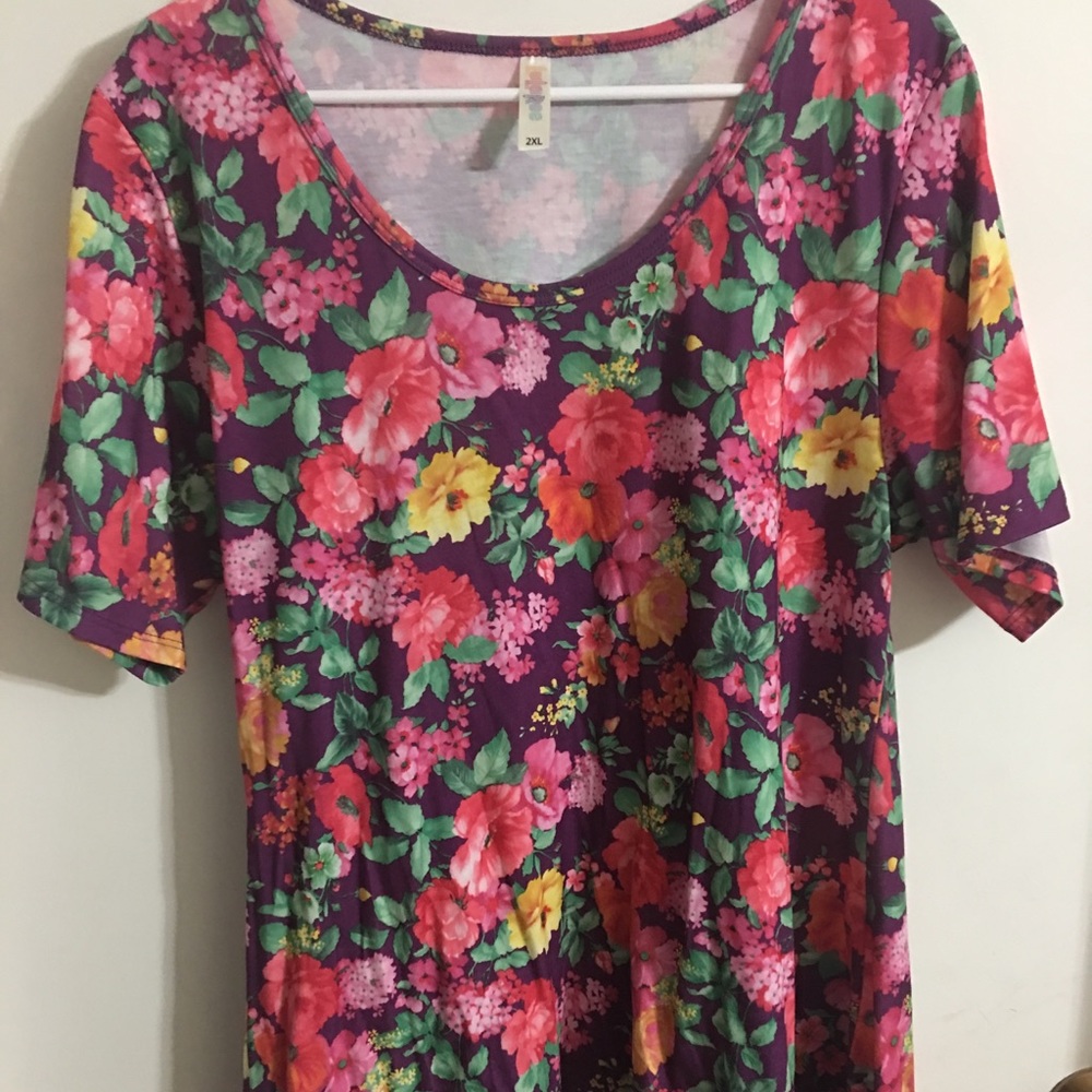Lularoe 2XL Purple Floral Perfect Tee